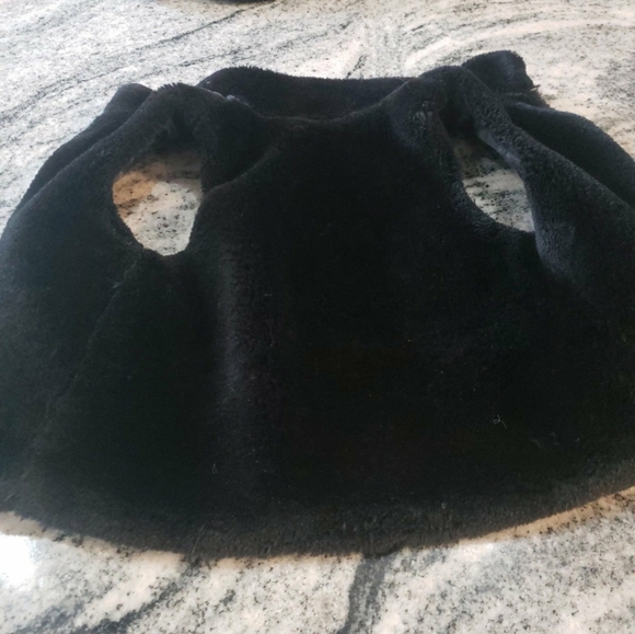 Vest - Picture 2 of 3